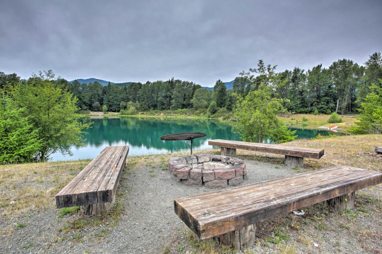 Villa With Firepit And Pond - 11 Miles To Mt Rainier! Packwood Exteriör bild